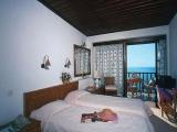 Standard Triple room with balcony and with sea view