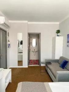 Delight Deluxe & Spa - 75