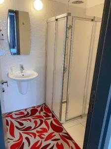 Delight Deluxe & Spa - 76