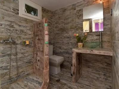 Aphrodite Boutique - 109