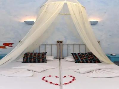 Aphrodite Boutique - 87