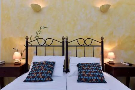 Aphrodite Boutique - 47