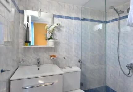 Aphrodite Boutique - 133