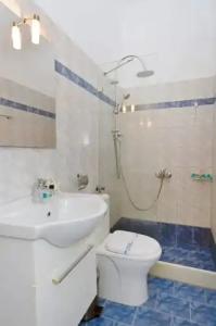 Aphrodite Boutique - 104