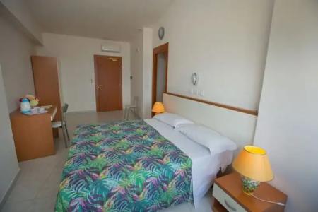 Vesuvian Inn - 2