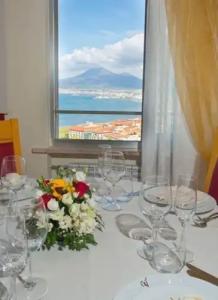 Vesuvian Inn - 10