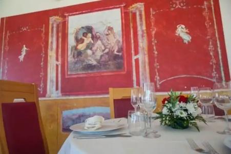 Vesuvian Inn - 17