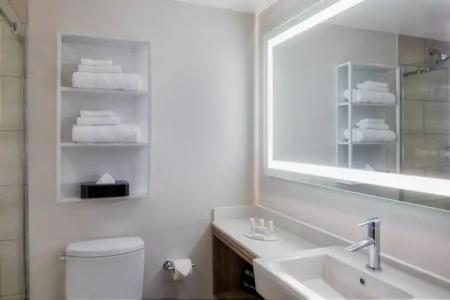 Courtyard New York World Trade Center Area - 36