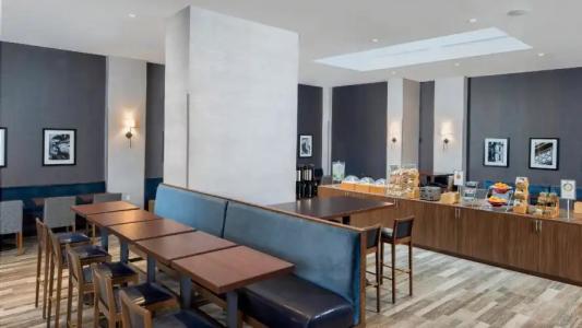 Courtyard New York World Trade Center Area - 31