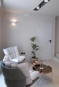 Infinity Gytheio - 10