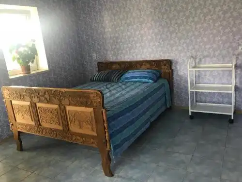 Avtosklo Hostel - 10