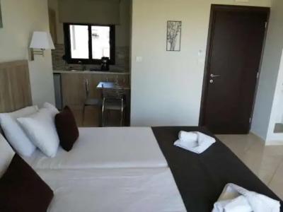 Carisa Maleme - 46