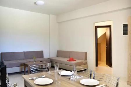 Carisa Maleme - 41