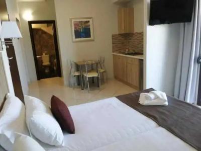 Carisa Maleme - 49
