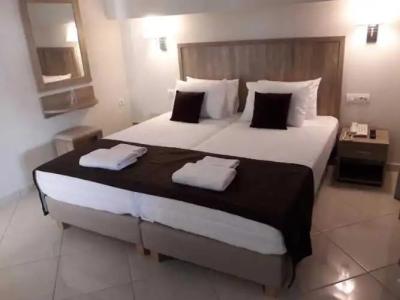 Carisa Maleme - 47