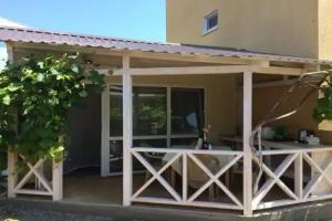 Veranda Guest house, Karolino-Buhaz