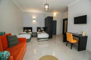 Bude Guest house, Gonio