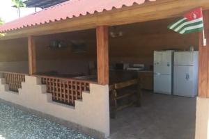 Guest House on Kiaraz 12, Candripsh