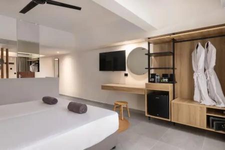 Costa Lindia Beach - 77