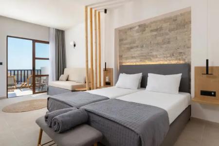 Costa Lindia Beach - 87