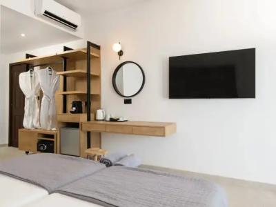 Costa Lindia Beach - 85