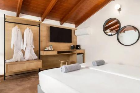 Costa Lindia Beach - 61