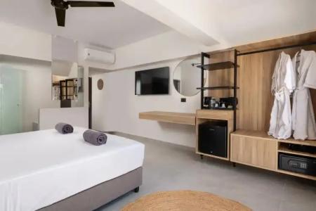 Costa Lindia Beach - 103