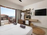Double room with partial sea view