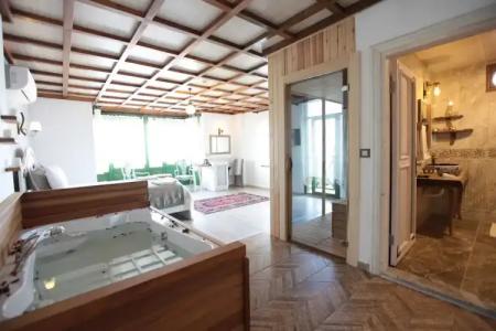 Celsus Boutique - 110