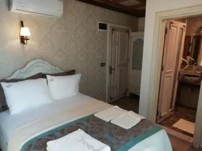 Celsus Boutique - 56