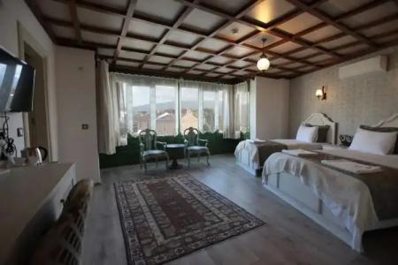 Celsus Boutique - 108