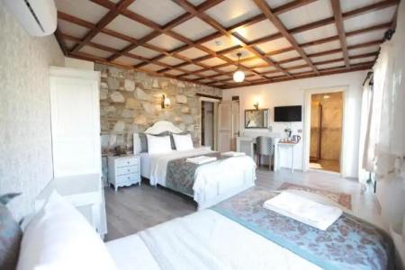 Celsus Boutique - 73