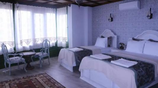 Celsus Boutique - 86