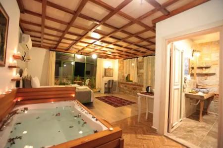 Celsus Boutique - 138