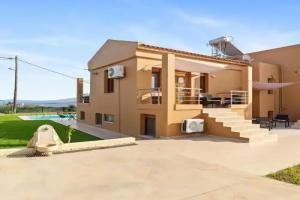 Hotels with heated pool