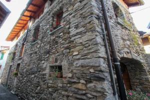 Castelveccana - Hotels