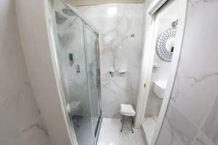 Leone Camere d'Autore -Chiaia - 6