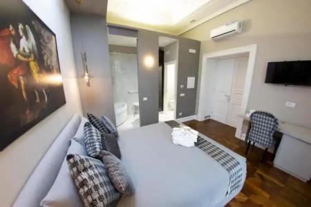 Leone Camere d'Autore -Chiaia - 50