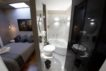 Leone Camere d'Autore -Chiaia - 51