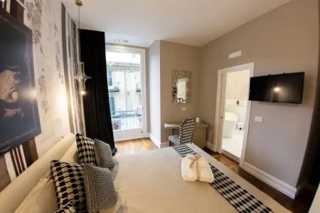 Leone Camere d'Autore -Chiaia - 29