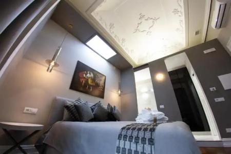 Leone Camere d'Autore -Chiaia - 49