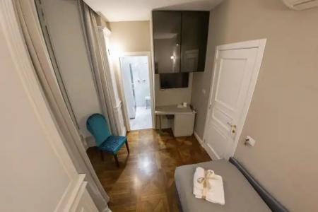 Leone Camere d'Autore -Chiaia - 3