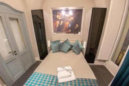 Leone Camere d'Autore -Chiaia - 24