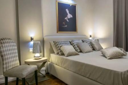 Leone Camere d'Autore -Chiaia - 4