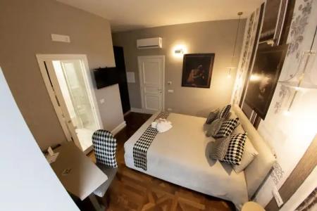 Leone Camere d'Autore -Chiaia - 2