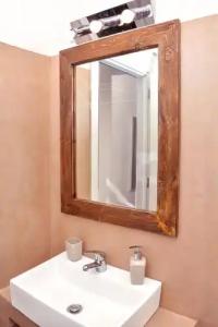 Athens Connection Apartments - 45