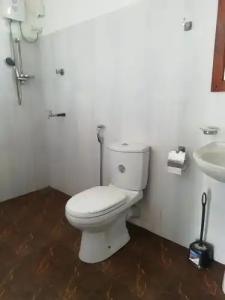 Esha Beach Resort - 8