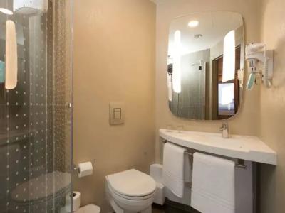 ibis Kyiv Railway Station - 7