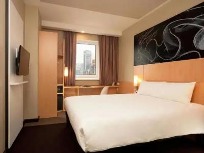 ibis Kyiv Railway Station - 3