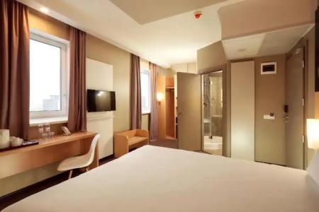 ibis Kyiv Railway Station - 35